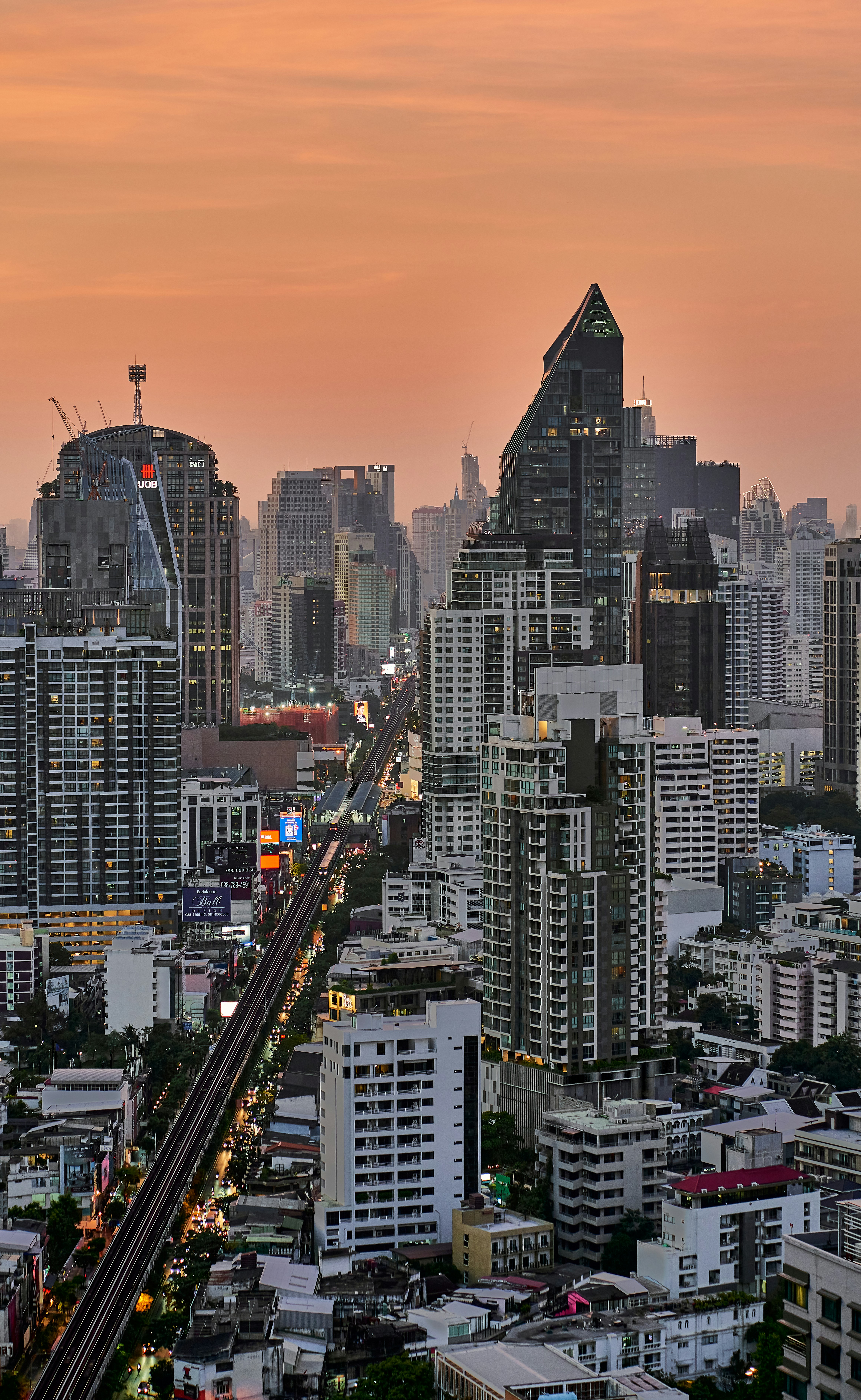 What Makes Sukhumvit One of Bangkok’s Best Areas for Travelers?