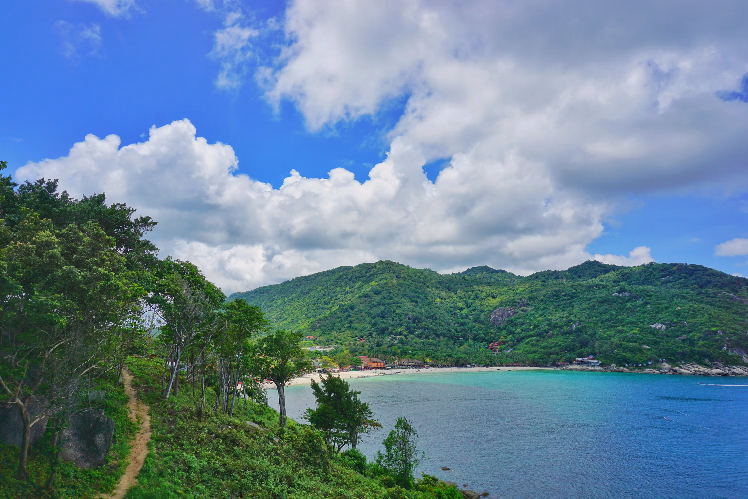 How to Experience Different Sides of Koh Phangan in One Trip